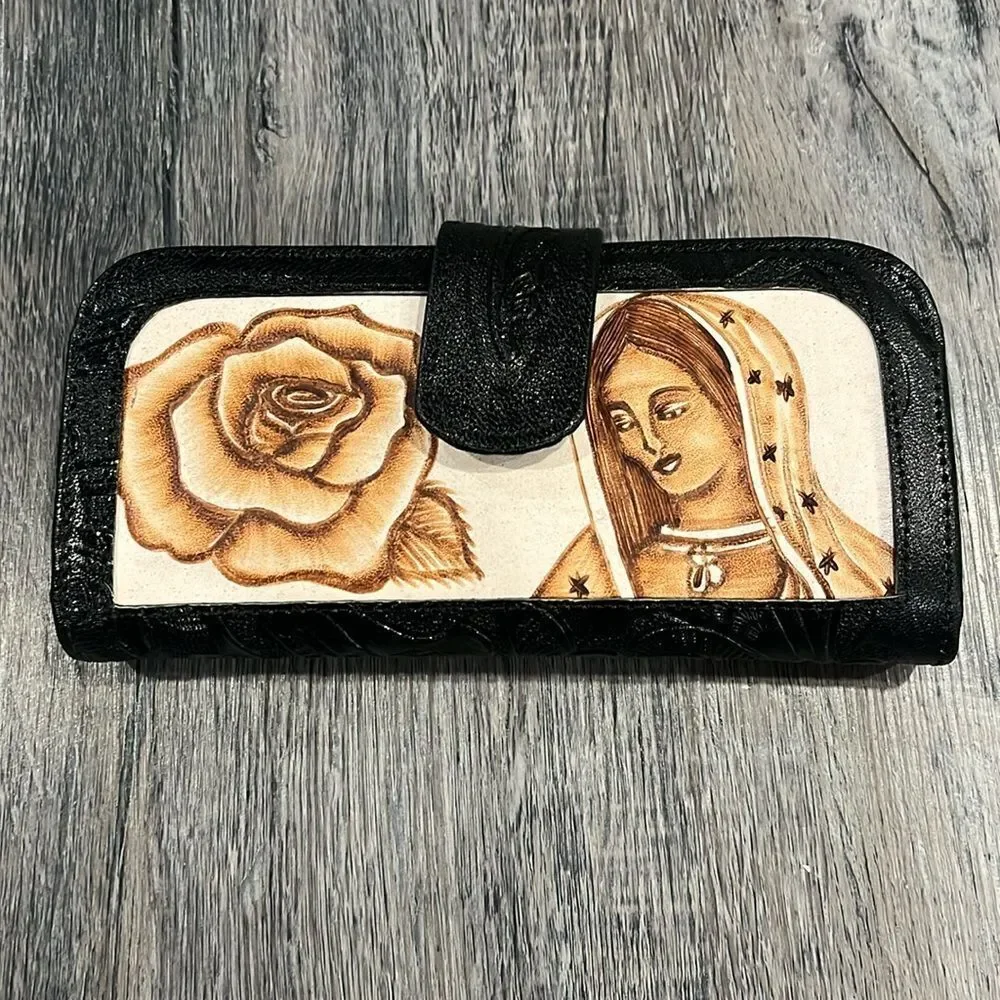 N/A elegant leather